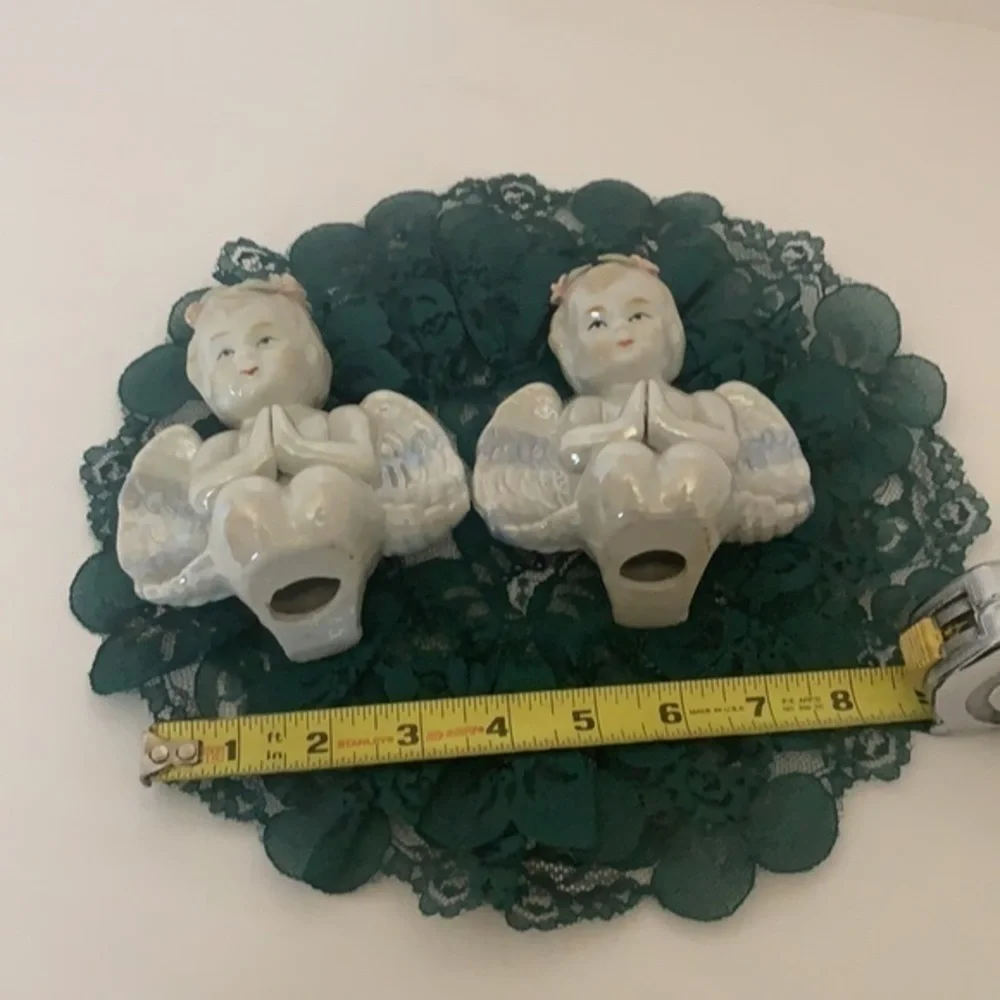 Angels Praying